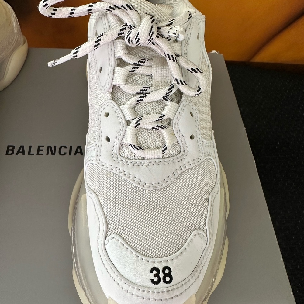 Balenciaga White Sneakers - Picture 13 of 14